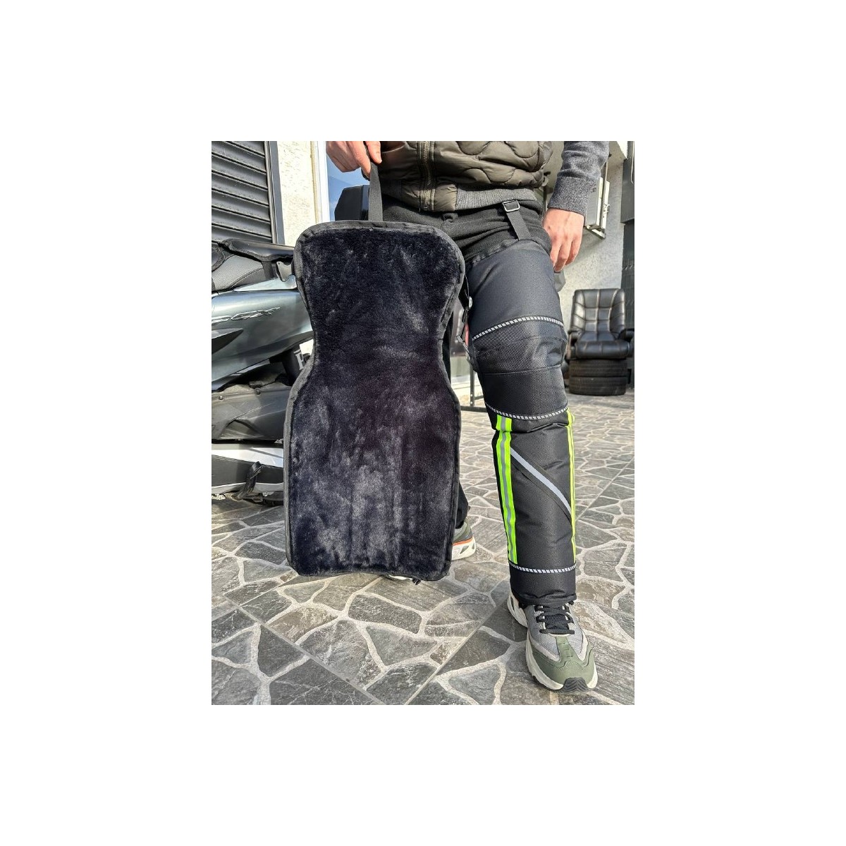 110000361048909.jpg Motobros Motosiklet Kışlık Dizlik Su Geçirmez Reflektörlü Yün İçerikli Ajp Uyumlu - Görsel 1